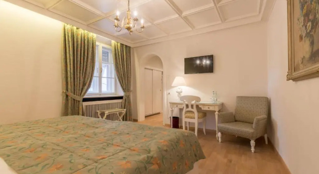 Hotel Elephant