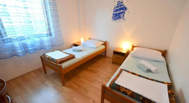 Apartment Zdenka, Prenota Appartamento Hotel a Isole Quarnerine con parcheggio, Parcheggio