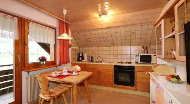 Ferienwohnungen Haus Marlene Kaiser, Забронировать Отель Менценшванд Фельдберг