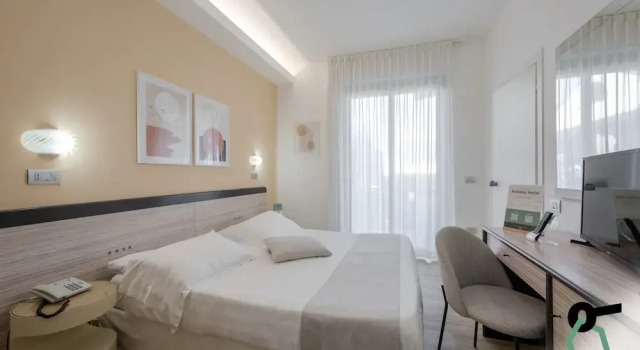 Двухместный номер Standard с балконом HOTIDAY Room Collection - Giulianova