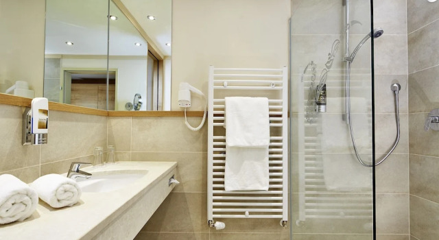 Двухместный номер Comfort с видом на горы Vier Jahreszeiten Wellnessresort Achensee
