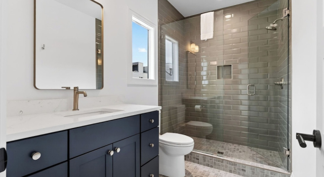 Коттедж That 70s Show by Avantstay Skyline Views + Rooftop Hot Tub + Bumper Pool Mins to Broadway + Nissan Stadium + Germantown