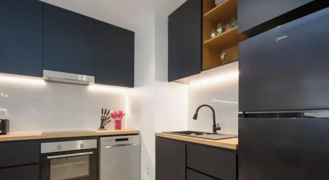 LUX The La Mer Beach Suite 5, Забронировать Апартаменты/квартира Отели Дубая с парковкой, Парковка