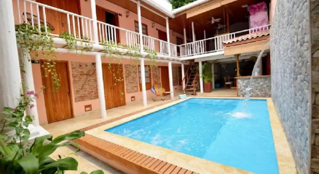 7ca2-1 House in Getsemani de Cartagena With Pisici7ca2-1 House in Getsemani de C