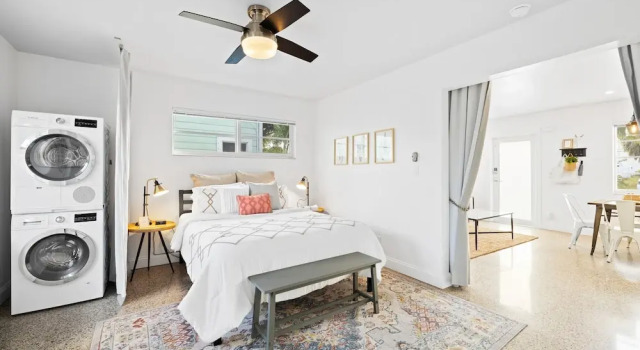 Номер Standard Modern Downtown Bungalow