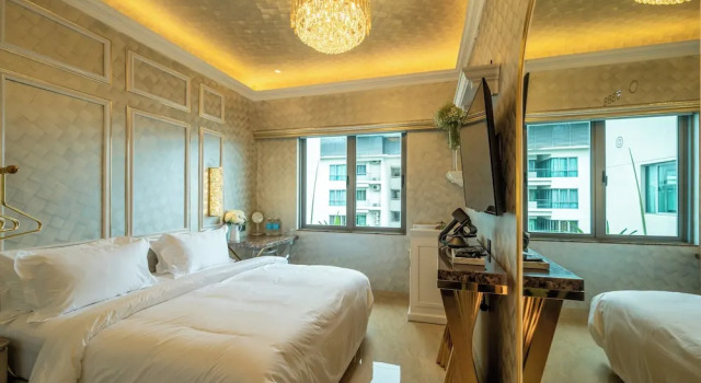 Номер Luxury Ritz Residence - A Member of The Luxury Hotel Group