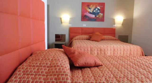 Трёхместный номер Deluxe Hotel Etnea Royal Suites