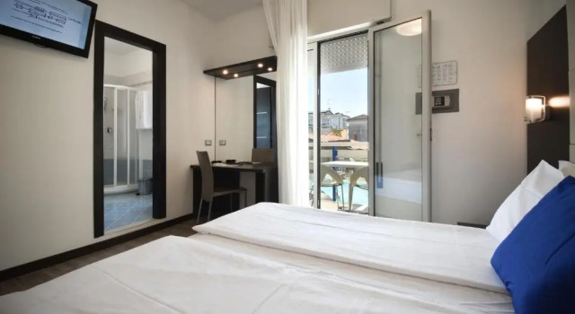 Двухместный номер Standard с балконом Hotel Bristol