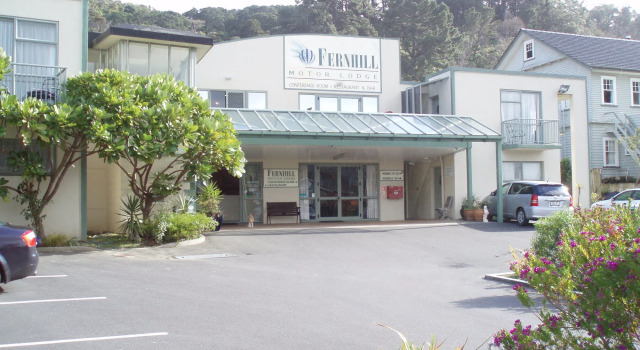 Asure Fernhill Motor Lodge, Rezerwuj Hotel Hotele w Auckland Region z parkingiem, Parking
