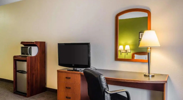 Номер Standard Sleep Inn & Suites Danville Hwy 58
