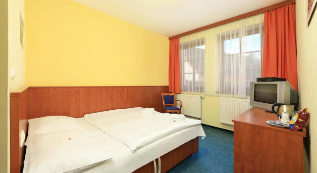 Záviš z Falkenštejna, Reservar Hotel Hluboka nad Vltavou South Bohemia