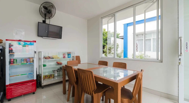 RedDoorz near Simpang Patal Palembang, Prenota Hotel Palembang Sumatra