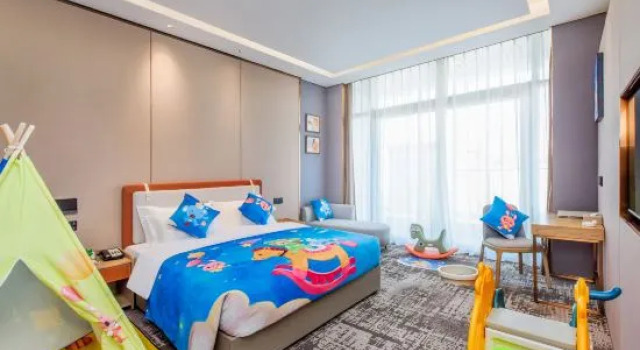 Семейный тент Guiyang Airport Garden Hotel