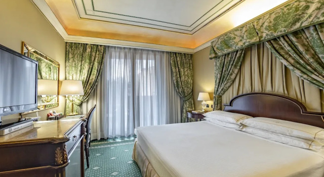 Двухместный номер Deluxe River Chateau Hotel