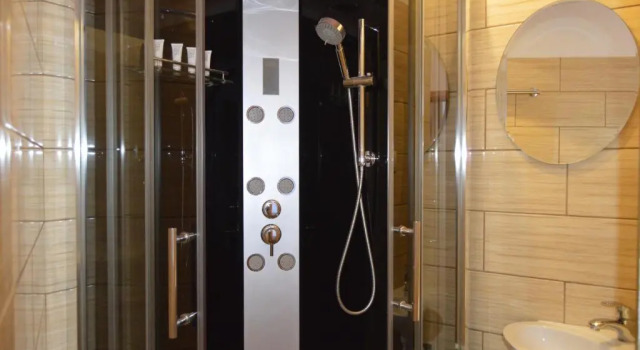 Riga City Center Romantic studio apartment, up to 2 guests, SELF CHECK-IN, Prenota Appartamento Hotel a Vidzeme con parcheggio, Parcheggio