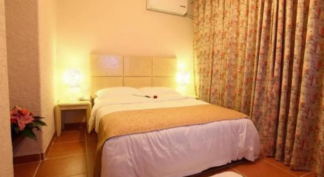 Haikou Yelin Tinghai Hotel (Haikou Bay), Book Hotel Haikou Hainan