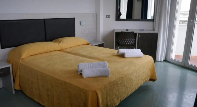 Двухместный номер Standard с балконом Hotel Monaco