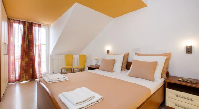 Room-cosy and Modern Family Apartment fo, Rezerwuj Apartament Hotele w Split-Dalmatia County z parkingiem, Parking