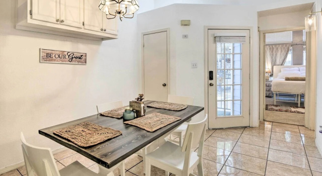 Апартаменты Cozy Irving Condo 15 Mi to Downtown Dallas!