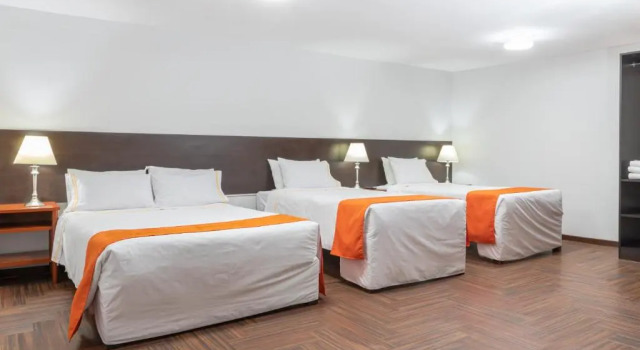 Четырёхместный номер Standard Hotel Plaza San Antonio Arequipa
