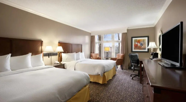 Четырёхместный номер Business Ramada by Wyndham Cornwall