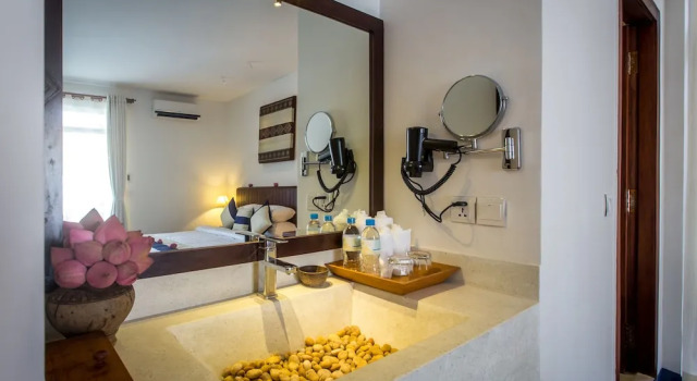 Двухместный номер Deluxe с балконом VMANSION Boutique Hotel