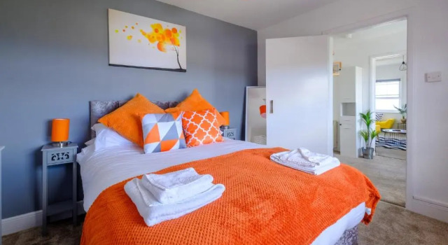 Bright Executive Apartment with Views of Solent, Varaa Huoneisto Asunnot kohteessa Merseyside, Huoneisto