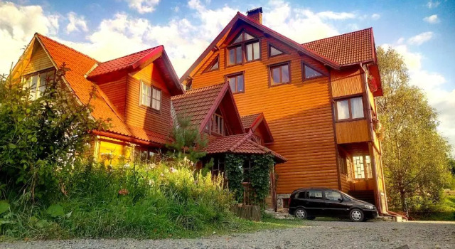 Полулюкс Gostynniy Dvir Raytshtoky