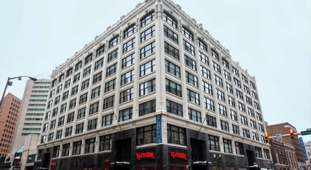 2BR 2BA The Block Apartment - CozySuites