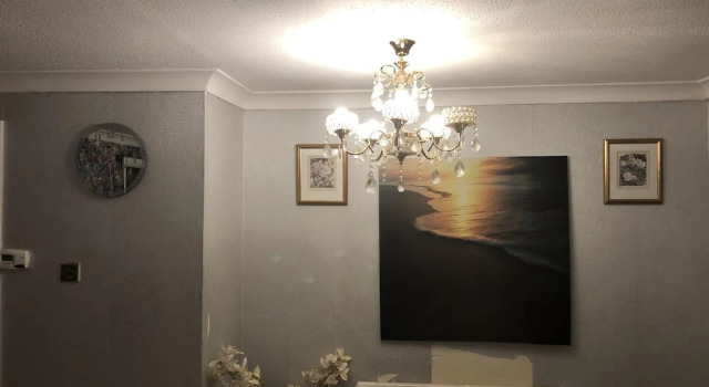 Коттедж Nice 3-bed House in Farnham Royal Slough