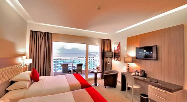 Номер Executive Royal Tulip City Center