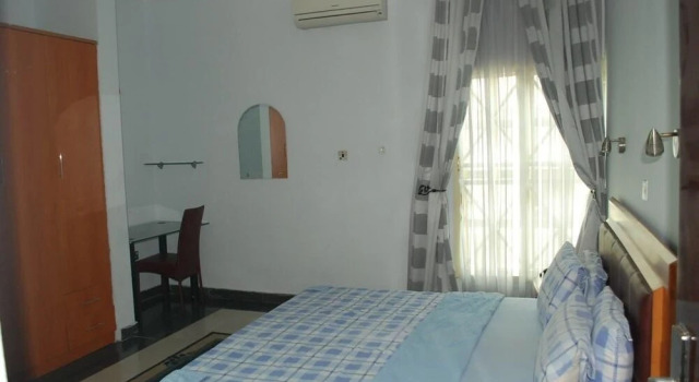 Crownrealties Apartments, Prenota Appartamento Hotel a Lagos con parcheggio, Parcheggio
