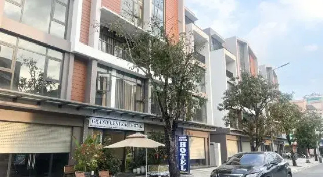 Grand Central Hotel Vinhomes Ocean Park 3