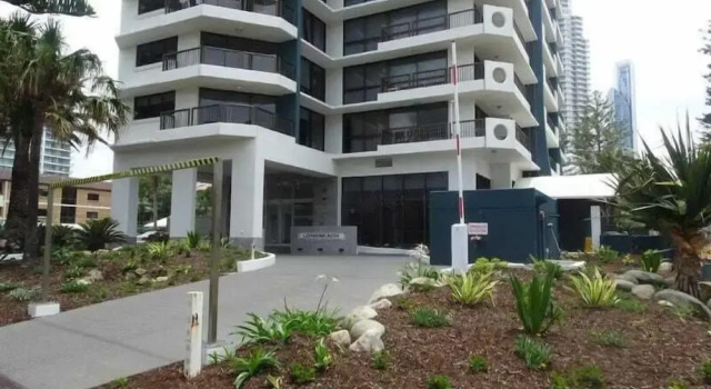 Longbeach Resort - Coastal Letting, Забронировать Курортный отель Курортные отели Голд-Кост, рядом с Florida Gardens Tram Station, Курортный отель