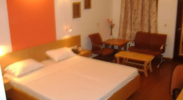 The Green Villa - Airport Hotel & Spa Resort