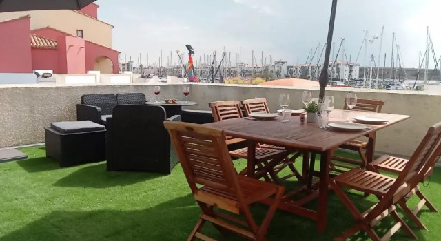 Апартаменты 6/7 pers sur le port a 10mn a pieds de la plage