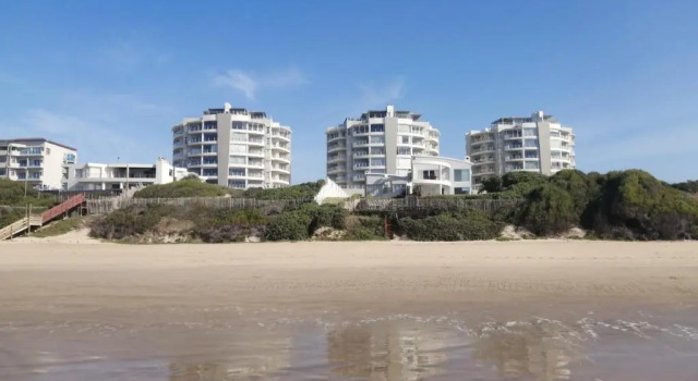 Trio Towers 26A, Забронировать Отель Отели Mossel с парковкой, Парковка