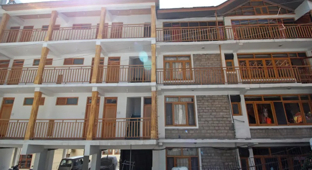 OYO 7625 Hotel Bhrigu