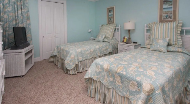 Crescent Sands of Crescent Beach H4 by RedAwning