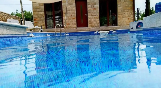 Коттедж Classic Holiday Home Lazuština Paradise