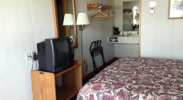 Lighthouse View Motel, Забронировать Мотель Отели Макино-Сити с бассейном, рядом с Mackinaw City Trailhead, Бассейн