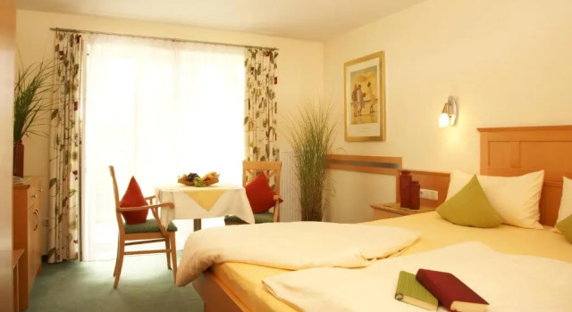 Двухместный номер Comfort с балконом Apart-Hotel Pension Roßmayer