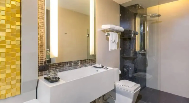 Апартаменты c 1 комнатой с балконом Studio Apartments With Shared Pool Near Patong Beach