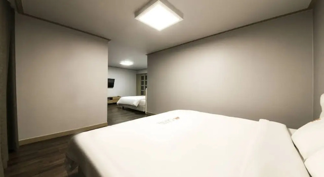 Полулюкс Orange Hotel