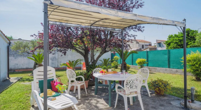 House Elena Torre del Lago Puccini, Забронировать Отель Торре-дель-Лаго-Пуччини Версилия
