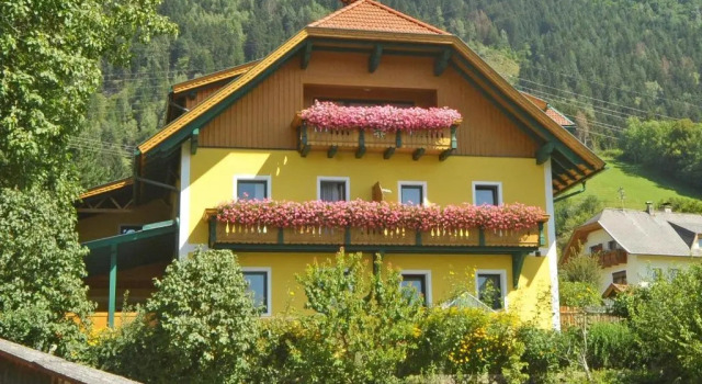 Апартаменты Landhaus Ebner