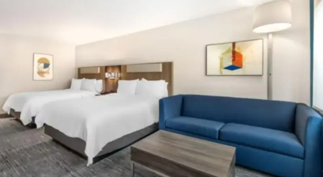 Четырёхместный номер Standard Holiday Inn Express & Suites Nashville West End - Univ Area by IHG