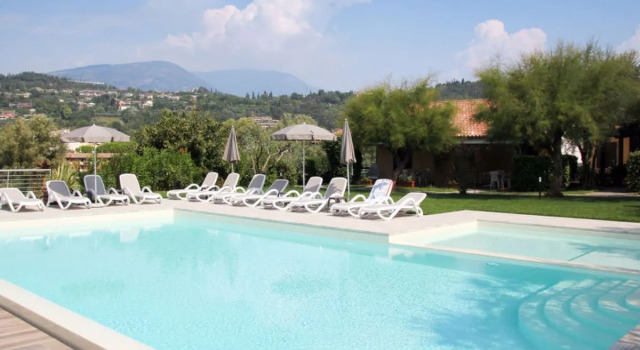 Villa Le Rasole Garda 33289, Prenota Villa Hotel a Veneto con piscina, Piscina