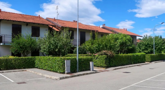 Apartment Blue Lagoon by Interhome, Prenota Appartamento Monvalle Lago Maggiore