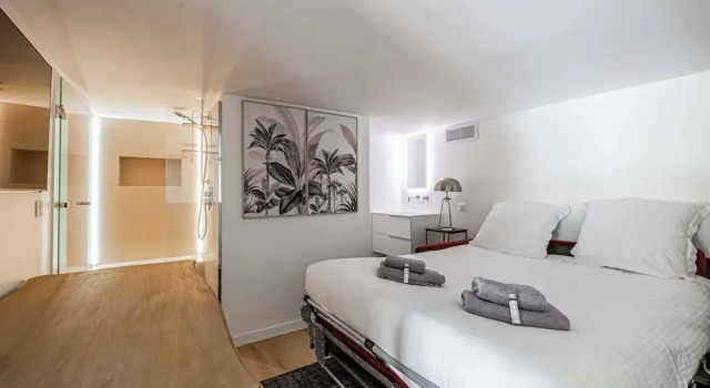 Luxury Renovated 4-room Apartment - rue Hoche - Bourgeois Building, Забронировать Апартаменты/квартира Отели Канн с парковкой, рядом с Le Croisette Casino Barriere de Cannes, Парковка